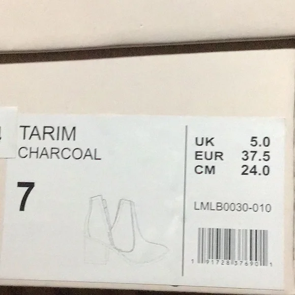 Not Rated Tarim Ankle Bootie 7M Charcoal Snake New - Picture 7 of 10